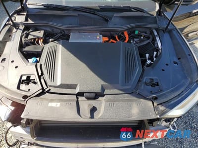 Zdjęcie 12 z 14 samochodu: 2019 AUDI E-TRON PRESTIGE VIN:WA1VABGE6KB020531 - miniatura