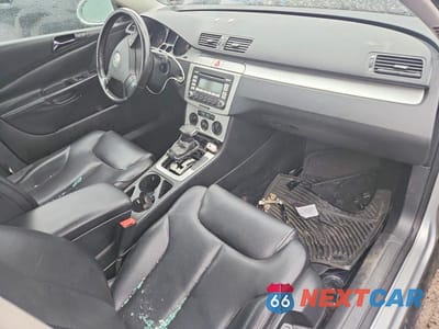 Zdjęcie 8 z 12 samochodu: 2008 VOLKSWAGEN PASSAT KOMFORT VIN:WVWAK73C68E252198 - miniatura
