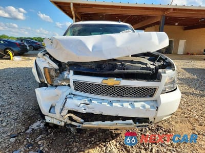 Piąte zdjęcie samochodu w środku: 2014 CHEVROLET SUBURBAN K1500 LT VIN:1GNSKJE71ER166469 - miniatura