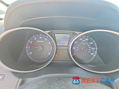 Zdjęcie 9 z 12 samochodu: 2012 HYUNDAI TUCSON GLS VIN:KM8JUCAC2CU529462 - miniatura