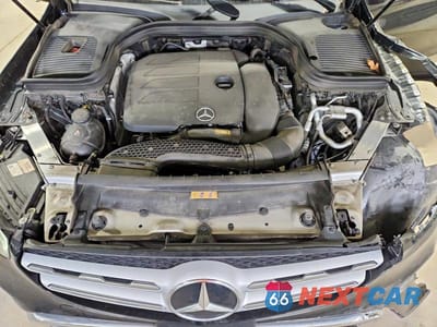 Zdjęcie 12 z 14 samochodu: 2021 MERCEDES-BENZ GLC 300 4MATIC VIN:W1N0G8EB1MF882182 - miniatura