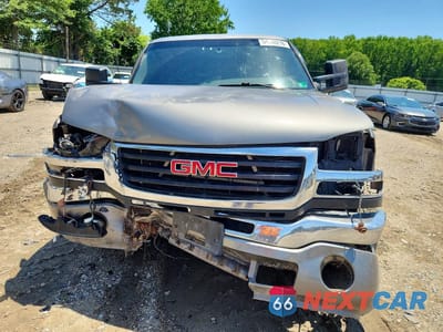 Piąte zdjęcie samochodu w środku: 2006 GMC SIERRA K2500 HEAVY DUTY VIN:1GTHK29U76E165117 - miniatura