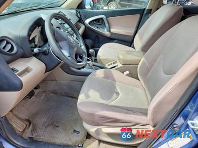 Zdjęcie 7 z 13 samochodu: 2007 TOYOTA RAV4 BASE VIN:JTMBD33V275073163 - miniatura