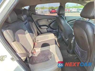 Zdjęcie 11 z 13 samochodu: 2012 HYUNDAI TUCSON GLS VIN:KM8JU3AC1CU337658 - miniatura