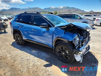 Czwarte zdjęcie samochodu z boku: 2024 TOYOTA RAV4 XSE VIN:2T3E6RFV1RW063032 - miniatura