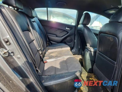 Zdjęcie 10 z 12 samochodu: 2016 KIA FORTE SX VIN:KNAFZ5A35G5592172 - miniatura