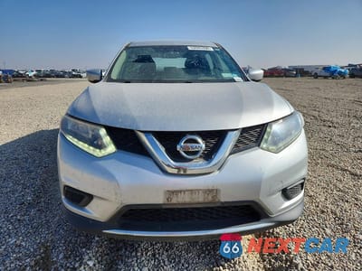 Piąte zdjęcie samochodu w środku: 2016 NISSAN ROGUE S VIN:JN8AT2MVXGW150092 - miniatura