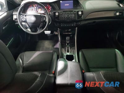 Zdjęcie 8 z 12 samochodu: 2017 HONDA ACCORD SPORT VIN:1HGCR2F60HA110127 - miniatura