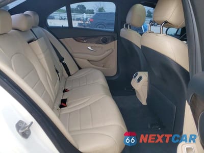 Zdjęcie 10 z 13 samochodu: 2018 MERCEDES-BENZ C 300 4MATIC VIN:55SWF4KB0JU248197 - miniatura
