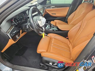 Zdjęcie 7 z 12 samochodu: 2019 BMW 530 I VIN:WBAJA5C54KWW04315 - miniatura