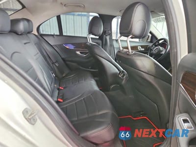 Zdjęcie 10 z 12 samochodu: 2015 MERCEDES-BENZ C 300 VIN:55SWF4JB3FU085294 - miniatura