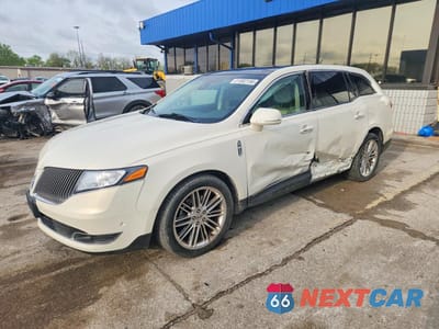 2013 LINCOLN MKT 2LMHJ5AT5DBL56518 - główne zdjęcie licytacji z USA - miniatura