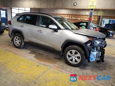 Czwarte zdjęcie samochodu z boku: 2020 TOYOTA RAV4 LE VIN:2T3G1RFV7LW104620 - miniatura