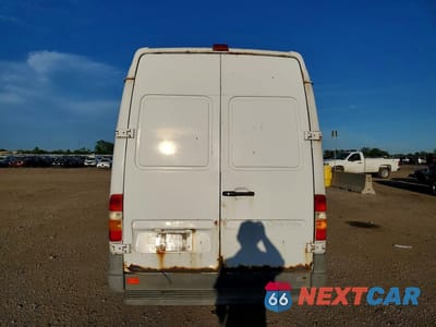 Zdjęcie 6 z 13 samochodu: 2006 DODGE SPRINTER 2500 DELIVERY VAN VIN:WD0PD744X65912808 - miniatura