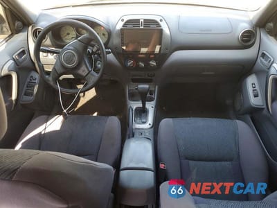 Zdjęcie 8 z 13 samochodu: 2001 TOYOTA RAV4 BASE VIN:JTEHH20V110050180 - miniatura