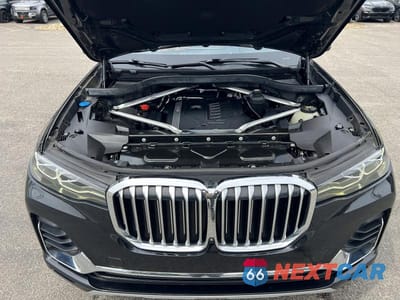 Zdjęcie 8 z 10 samochodu: 2021 BMW X7 XDRIVE40I VIN:5UXCW2C06M9F67044 - miniatura