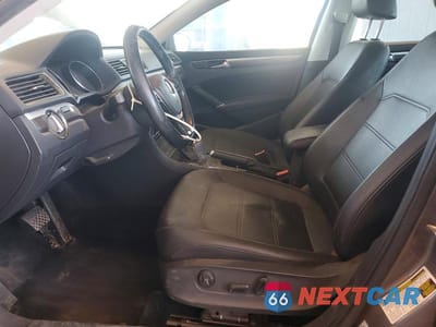 Zdjęcie 7 z 12 samochodu: 2018 VOLKSWAGEN PASSAT SE VIN:1VWBA7A32JC023445 - miniatura