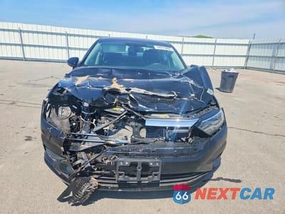 Piąte zdjęcie samochodu w środku: 2020 VOLKSWAGEN JETTA S VIN:3VWC57BU1LM104731 - miniatura