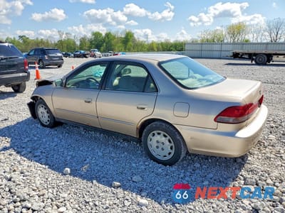 Drugie zdjęcie samochodu z przodu: 2001 HONDA ACCORD LX VIN:1HGCG554X1A017810 - miniatura