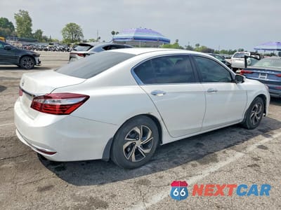 Trzecie zdjęcie samochodu z tyłu: 2017 HONDA ACCORD LX VIN:1HGCR2F3XHA006993 - miniatura