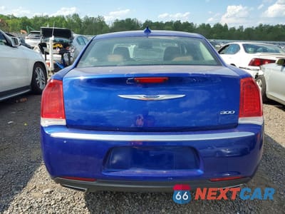 Zdjęcie 6 z 12 samochodu: 2018 CHRYSLER 300 TOURING VIN:2C3CCAAG0JH308213 - miniatura
