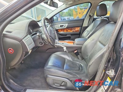 Zdjęcie 7 z 12 samochodu: 2015 JAGUAR XF VIN:SAJWA0FS5FPU50762 - miniatura