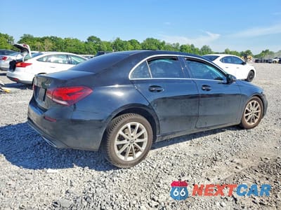 Trzecie zdjęcie samochodu z tyłu: 2020 MERCEDES-BENZ A 220 4MATIC VIN:W1K3G4FB5LJ209683 - miniatura