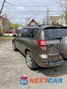 Trzecie zdjęcie samochodu z tyłu: 2011 TOYOTA RAV4 BASE VIN:2T3BF4DV4BW176634 - miniatura