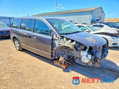 Czwarte zdjęcie samochodu z boku: 2018 DODGE GRAND CARAVAN CREW VIN:2C4RDGDG0JR179563 - miniatura