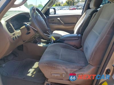 Zdjęcie 7 z 13 samochodu: 2004 TOYOTA SEQUOIA SR5 VIN:5TDZT34A84S233985 - miniatura