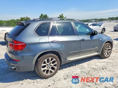 Trzecie zdjęcie samochodu z tyłu: 2011 BMW X5 XDRIVE35I VIN:5UXZV4C56BL404024 - miniatura