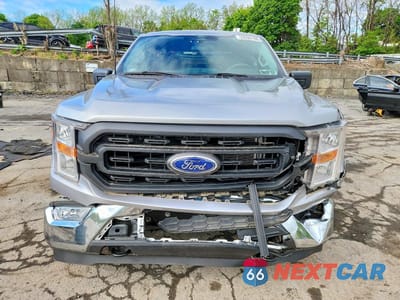 Piąte zdjęcie samochodu w środku: 2022 FORD F150 SUPERCREW VIN:1FTFW1E54NKF26128 - miniatura