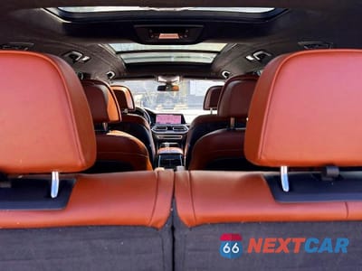 Zdjęcie 9 z 10 samochodu: 2019 BMW X7 XDRIVE50I VIN:5UXCX4C51KLS37426 - miniatura