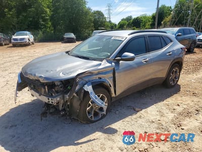 2025 CHEVROLET TRAX 1LT KL77LHEP5SC186787 - główne zdjęcie licytacji z USA - miniatura