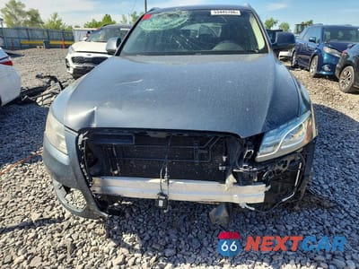 Piąte zdjęcie samochodu w środku: 2010 AUDI Q5 PREMIUM PLUS VIN:WA1LKAFP0AA052509 - miniatura