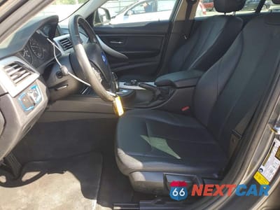 Zdjęcie 7 z 13 samochodu: 2012 BMW 328 I VIN:WBA3A5G55CNP16583 - miniatura