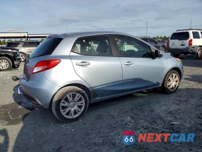 Trzecie zdjęcie samochodu z tyłu: 2013 MAZDA MAZDA2 VIN:JM1DE1KY2D0163847 - miniatura