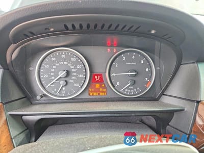 Zdjęcie 9 z 12 samochodu: 2008 BMW 528 XI VIN:WBANV135X8CZ52886 - miniatura