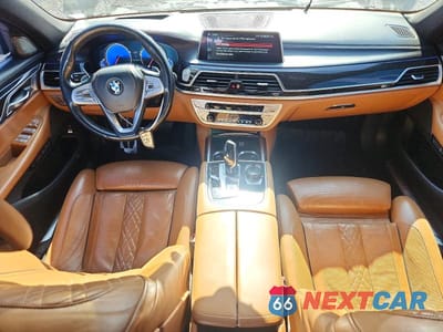 Zdjęcie 8 z 12 samochodu: 2016 BMW 750 XI VIN:WBA7F2C58GG415971 - miniatura