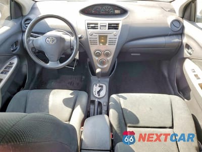 Zdjęcie 8 z 12 samochodu: 2010 TOYOTA YARIS BASE VIN:JTDBT4K30A1392083 - miniatura