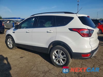 Drugie zdjęcie samochodu z przodu: 2018 FORD ESCAPE SE VIN:1FMCU0GD0JUC69597 - miniatura