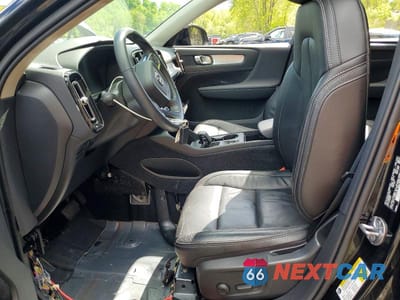 Zdjęcie 7 z 14 samochodu: 2022 VOLVO XC40 T5 MOMENTUM VIN:YV4162UKXN2739251 - miniatura