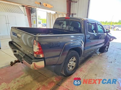 Trzecie zdjęcie samochodu z tyłu: 2012 TOYOTA TACOMA DOUBLE CAB VIN:3TMLU4EN8CM092070 - miniatura