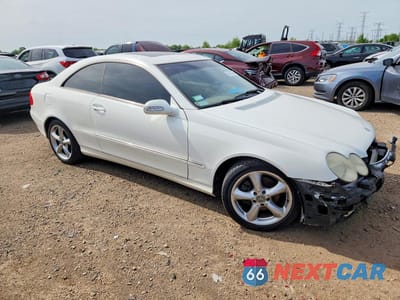Czwarte zdjęcie samochodu z boku: 2005 MERCEDES-BENZ CLK 320C VIN:WDBTJ65J35F155241 - miniatura