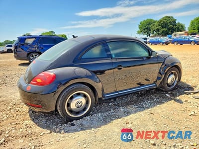 Trzecie zdjęcie samochodu z tyłu: 2012 VOLKSWAGEN BEETLE VIN:3VWJP7AT2CM629646 - miniatura