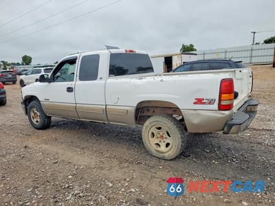 Drugie zdjęcie samochodu z przodu: 1999 CHEVROLET SILVERADO K1500 VIN:2GCEK19T2X1169700 - miniatura