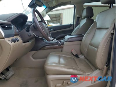 Zdjęcie 7 z 13 samochodu: 2019 CHEVROLET SUBURBAN K1500 LT VIN:1GNSKHKC1KR314576 - miniatura