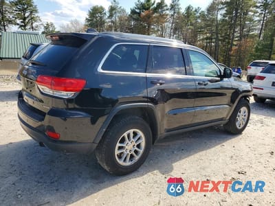 Trzecie zdjęcie samochodu z tyłu: 2018 JEEP GRAND CHEROKEE LAREDO VIN:1C4RJFAG5JC506930 - miniatura