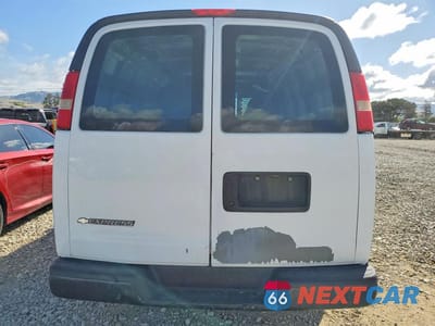 Zdjęcie 6 z 13 samochodu: 2008 CHEV EXPRESS G1500 VIN:1GCFG15X281104707 - miniatura