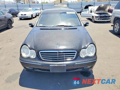 Piąte zdjęcie samochodu w środku: 2002 MERCEDES-BENZ C 320 VIN:WDBRF64J62F285393 - miniatura